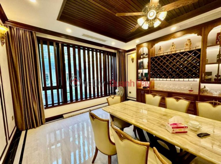 Tôi bán gấp Lô Góc liền kề KĐT Văn Quán gần trường Ban Mai 135m2 chỉ 15.68 tỷ. LH 0989.62.6116