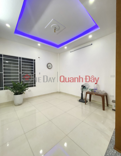 Chưa tới 2 tỉ có ngay nhà 4 tầng, 37m2 Yên Nghĩa - Cách bến xe gần 1km
