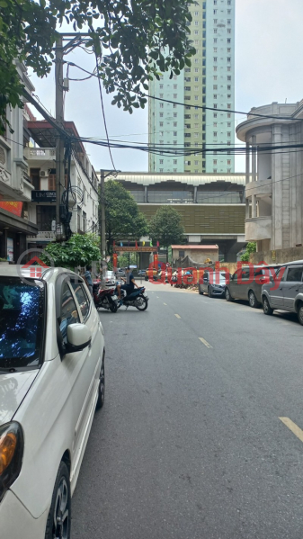 Only 1 car subdivision to avoid Tran Phu Ha Dong 40m, 4 floors, 2 fronts, front and back, cars run around