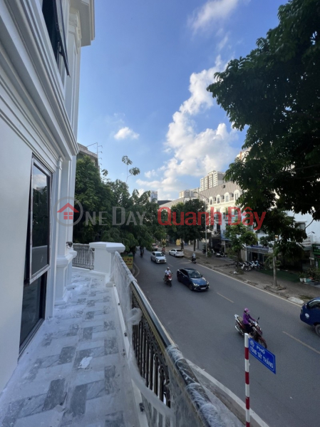 Beautiful house for sale in Van Phu, Ha Dong, 130m2, corner lot, 20m road, business car, price 15.5 billion