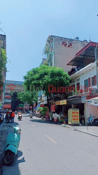HOUSE FOR SALE ON NGUYEN VIET STRONG XUAN HA DONG LOCK 3 LEAVING BUSINESS PRICE 6.XX BILLION