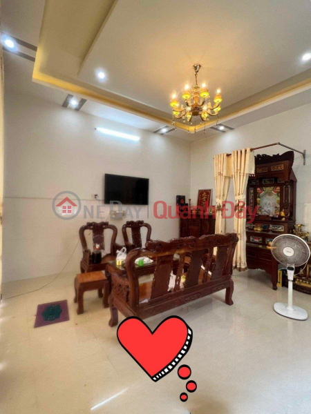 OWNER SELLS 600M2 HOUSE FREE FULL FURNITURE - Private Red Book In TT P1, Tay Ninh