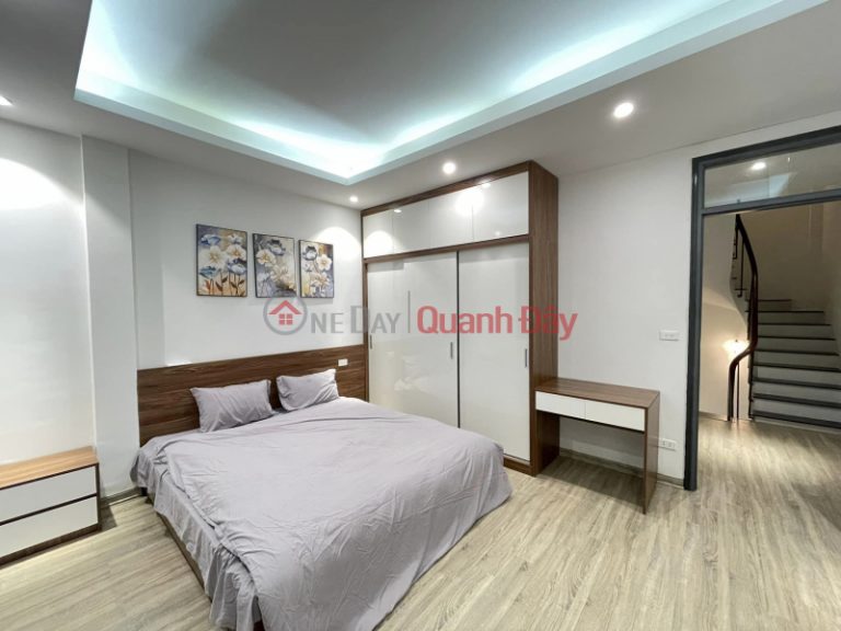 House on Truong Cong Dinh street - 50m2\/5T\/Mt 5m, avoid cars, Busy business, 7 billion