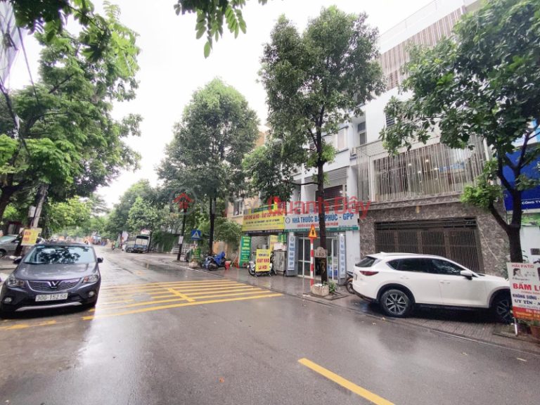 Extremely beautiful in Van Phu Ha Dong 83m2 with car access to the house