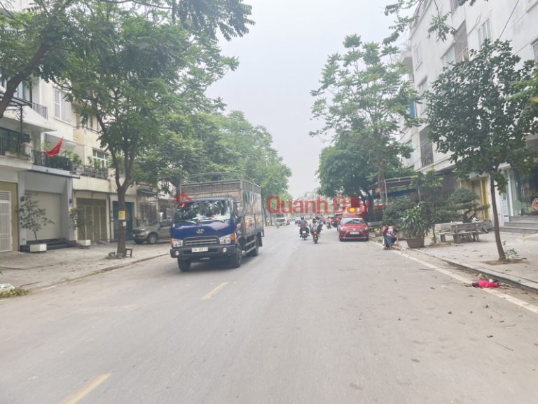 Liền kề Văn Phú, Mặt Phố Kinh Doanh. 6 Tầng,  Mặt tiền 5.5m chỉ 9 tỉ (Đường vỉa hè 30m) Gần chợ Văn La