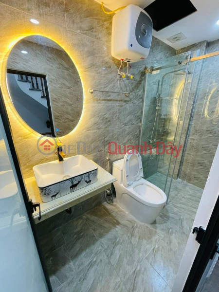 - NHÀ XINH LUNG LINH - SỔ VUÔNG ĐÉT
- 15M RA PHỐ - NGÕ THÔNG 
- TẶNG FULL NỘI THẤT