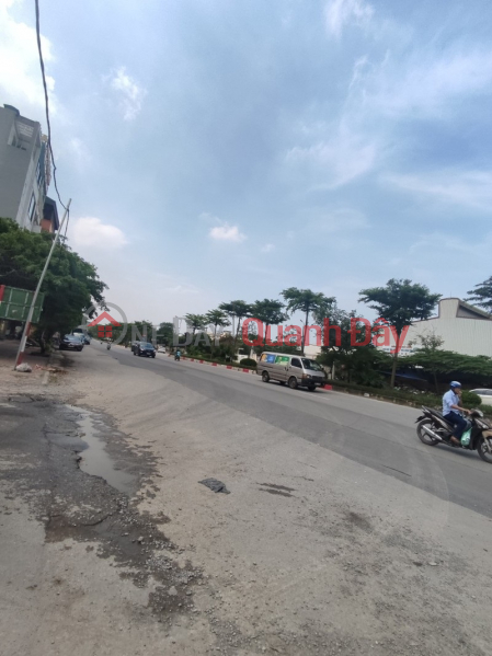 Land for sale in Duong Noi, Ha Dong next to Cam Sat University, 48m2, MT5m, car to the house, price 2.9 billion