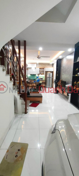 The owner sells the 5-storey house 56 m2 Duong Noi 5.8 billion VND
