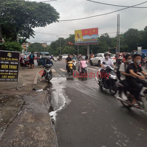MẶT PHỐ - Ô TÔ TRÁNH - 2 THOÁNG TRƯỚC VÀ SAU - BÁN ĐẤT TẶNG NHÀ 2 TẦNG CŨ VẪN DÙNG TỐT - PHÙ HỢP XÂY Ở HAY