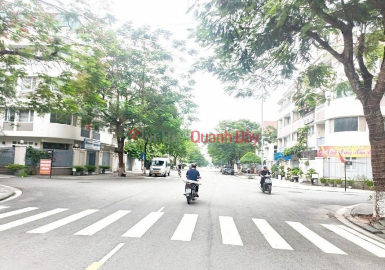 Bán nhà đẹp Văn Phú, Hà Đông, 130m2, lô góc, đường 20m, ô tô kinh doanh, giá 15.5 tỷ