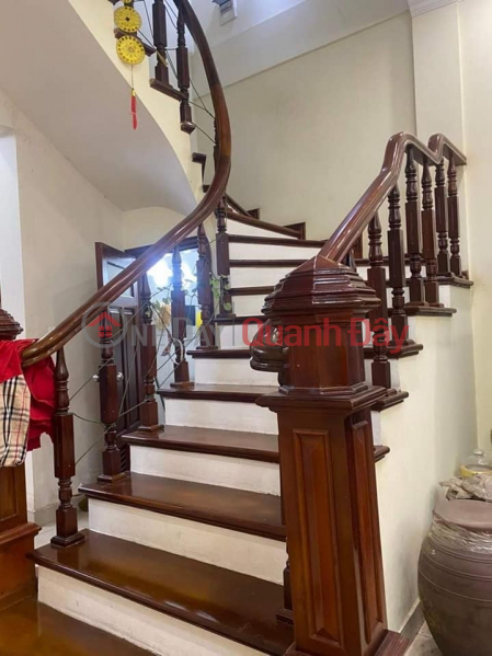 Ô tô đỗ ngày đêm Đại Mỗ 38m 4T 3.7 tỷ
