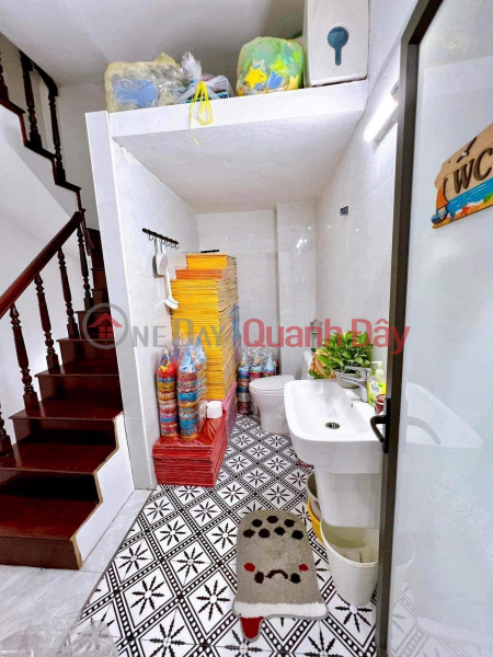 120m 3PN 2WC Very Nice Interior. Extremely Beautiful Utilities. Owner Needs Urgent Sale