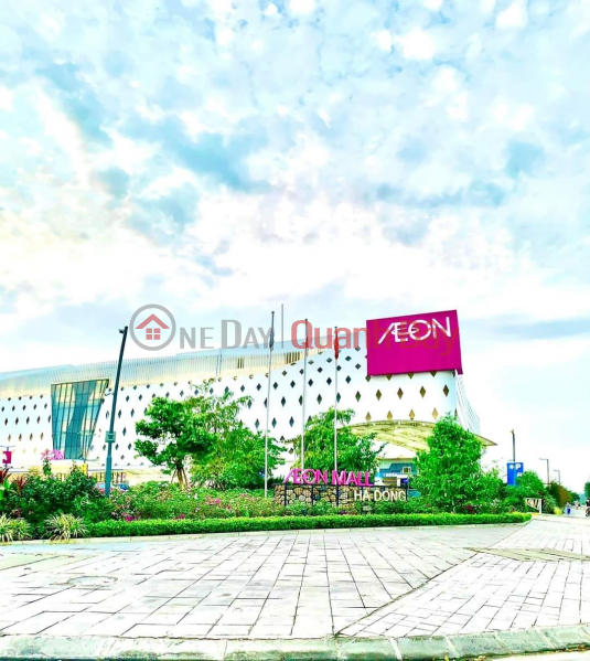 Selling next to Aeon Mall Ha Dong, 98m2x5T, MT7m, business price 12 billion