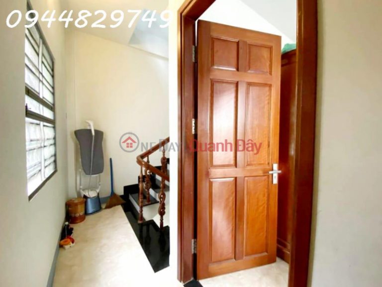Ngon quá, Nhà 3 tầng - Ô tô vào nhà - sát mặt tiền đường Ông Ích Khiêm, Hải Châu, ĐN - Giá sập hầm 3 tỷ 250