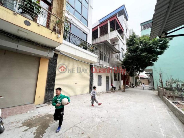 House for sale Thanh Lam Ha Dong - Next to Dai Nam University - Car enters the house