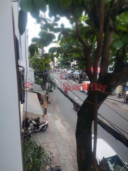 OWNER Needs to sell a 3-storey house facing Ong Ich Khiem, Da Nang City Center