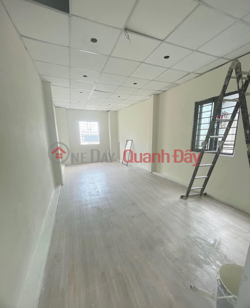 Cho thuê nhà 3 tầng mặt tiền Phan Châu Trinh - ngay gần Chu Văn An