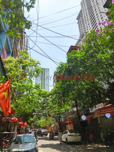 Shop for rent 50m2 Tran Phu Ha Dong street price 10 million VND