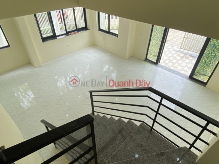 Cho thuê Biệt thự Geleximco Lê Trọng Tấn. Căn góc to nhất dự án DT 330m2, 3 tầng. Giá 50tr