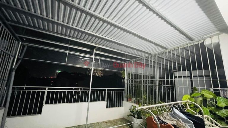 The owner is willing to quickly sell the house at Lane 58 Thanh Binh 35m 5T 3.8 billion