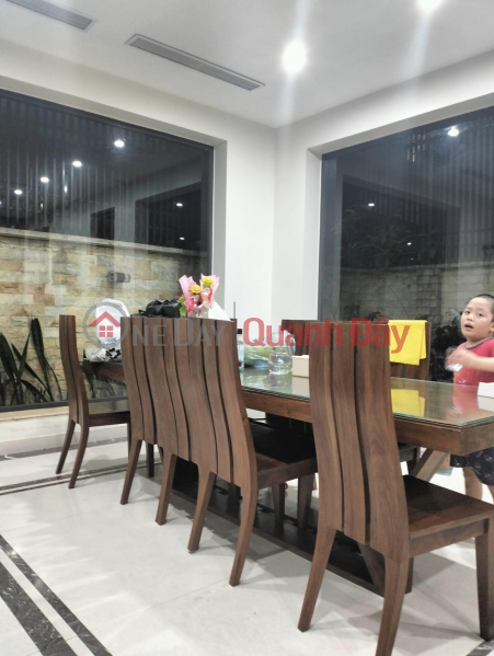 Biệt Thự Sân Vườn Siêu Đẹp -  khu TC5 Tân Triều, DT 198 m2 4 Tầng MT 9m giá 32 tỷ