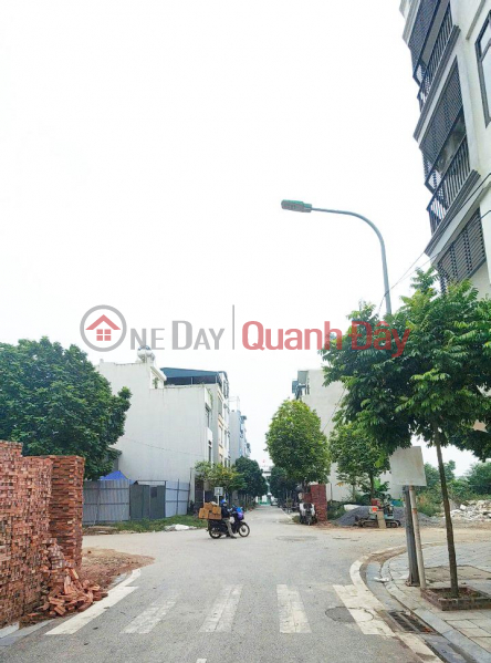 Đất đấu giá ngõ cổng Đa Sĩ Kiến Hưng, 50m2, 6.08 tỷ Hà Đông, vỉa hè hạ tầng đồng bộ