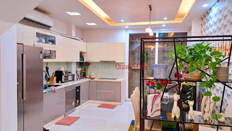 CHủ nhà phát đạt nhờ bánLiền kề văn phú chỉ 9 tỉ xách vali về ở ngay.