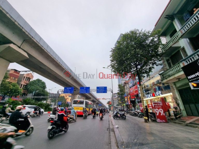Front of Quang Trung Ha Dong street - 2 fronts 98m2 4 floors after only 180 million\/m2
