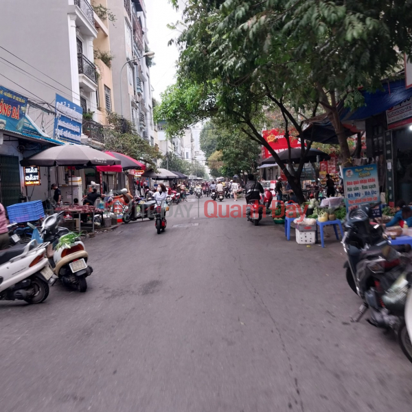 Extremely rare in Mau Luong, Kien Hung, 60m2 car parking lot priced at 5 billion