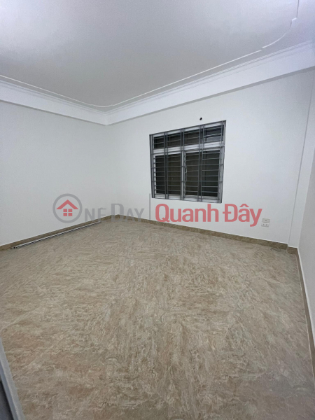 Cho thuê nhà Lê Trọng Tấn . 70 m x5 tầng . Giá 17 triệu/ tháng