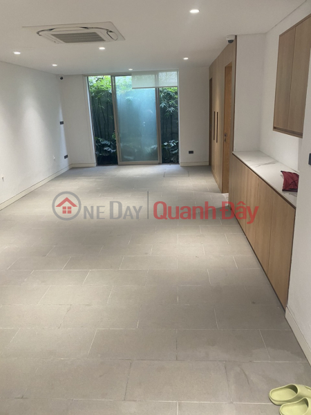 Cho thuê nhà riêng phố Vạn Phúc, ngõ rộng oto đỗ cửa, nhà đẹp giá 25 triệu. LH 0964 961 291