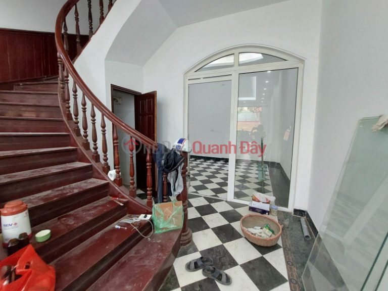 GẤP NGAYBán nhà Ngô Quyền PHÂN LÔ Ô TÔ, DÂN XÂY, GẦN PHỐ!Chỉ nhỉnh 6 tỷ