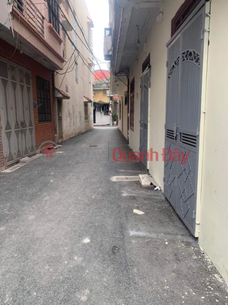 House for sale on Ngo Quyen lane, Ha Dong, 80.6 m2, old house, 4m m2, behind car, price 7 billion 3