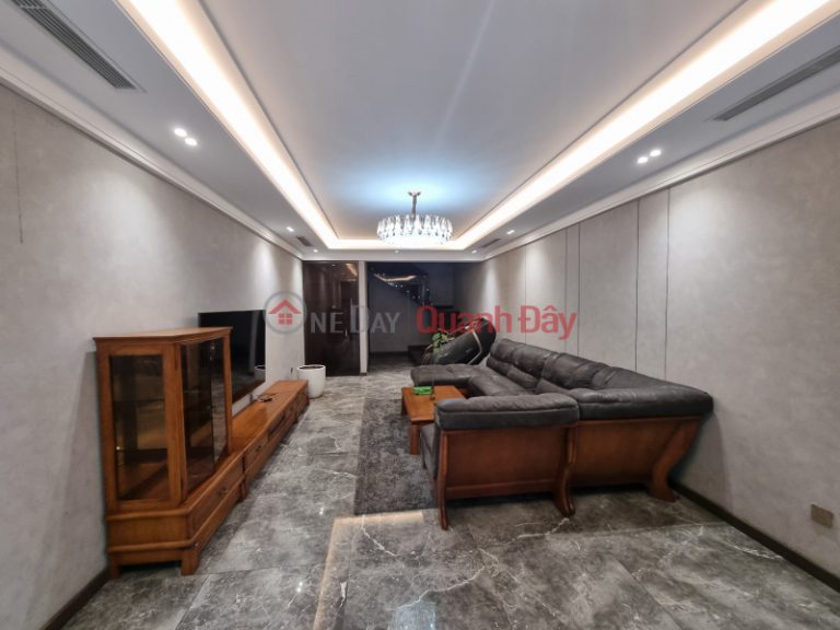 Bán nhà liền kề mặt phố Nguyễn Văn Lộc vừa ở vừa kinh doanh đỉnh, 68m2, nội thất xịn