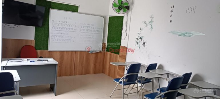 Thay đổi chỗ ở cần bán căn nhà 3,5 tầng .