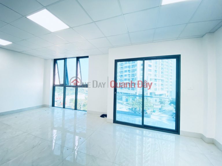 OWNER FOR RENT OFFICE FLOOR AT NGUYEN XIEN STREET BEAUTIFUL DREAM FLOOR - SHORTLY CHEAP PRICE