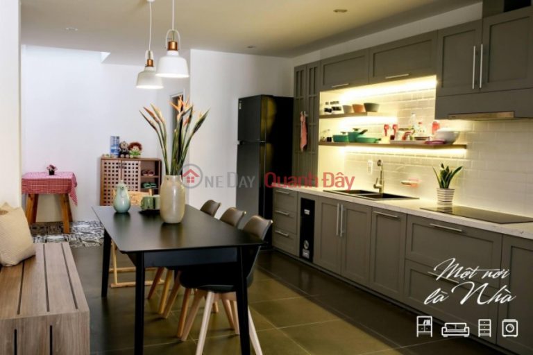 ► Kiet's house is 6m away, car is parked at the door, you can see Trung Nu Vuong street, 74m2, 3 beautiful floors, about 4 billion