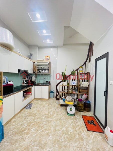 RARE-HUC TEAM HOUSE-TAN TRIEU-33M-4 BEDROOM-GATE CAR PARK-PRICE JUST OVER 4 BILLION