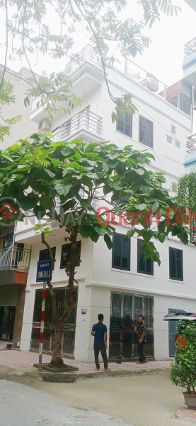 CC for sale 4.5-storey house, 44\/50m2, Tk2, Corner lot with 3 open sides, Xa La urban area - Ha Dong.