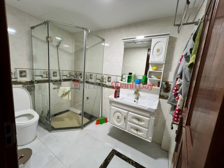 Chính chủ, bán gấp liền kề Văn Phú - 50m2 - 5 tầng - mt 5m - chỉ 12 tỷ, sổ đỏ sẵn sàng