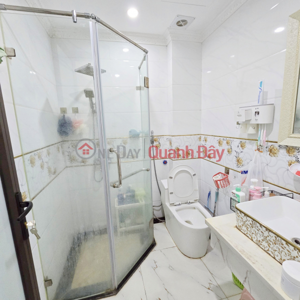Bán Nhanh Nhà mặt phố Trần Đăng Ninh, DT 35 m x 5 tầng, Giá nhỉnh 9 tỷ