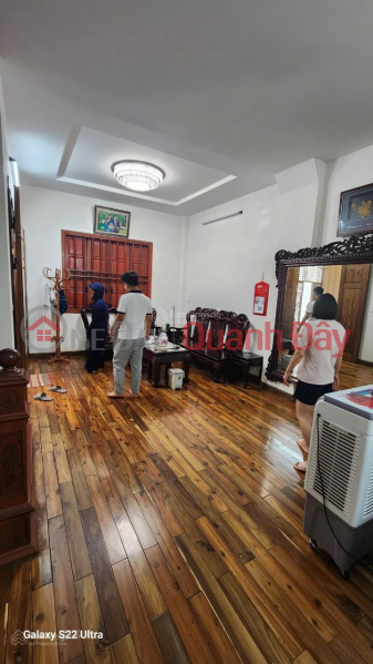 Chính chủ cần bán nhà 65m2 * 3 tầng. 8m ô tô đỗ ngày đêm. 5,8 tỷ