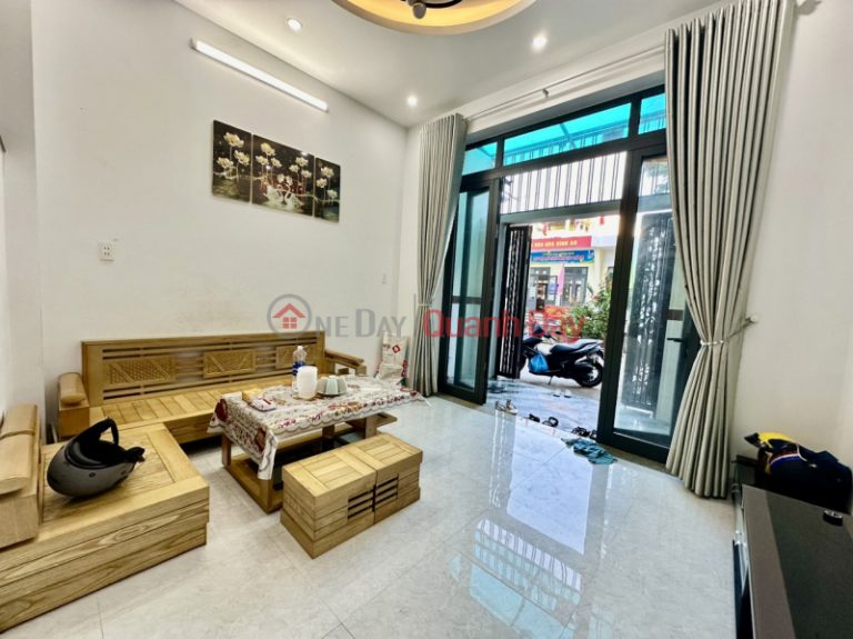 3-storey house for rent with car masterpiece TRAN DUC THAO - Hoa Cuong Nam near Phan Dang Luu, 6m car masterpiece near main road