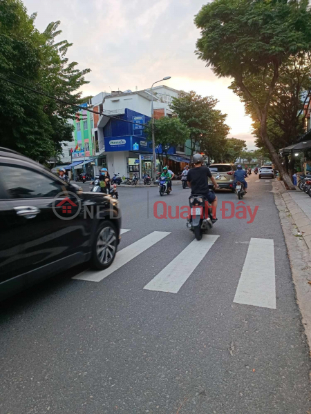 ( 280m2) Cho thuê Nhà Nguyên Căn 3 tầng, 9 phòng, Trung tâm Hải Châu, làm kinh doanh, văn phòng vừa to