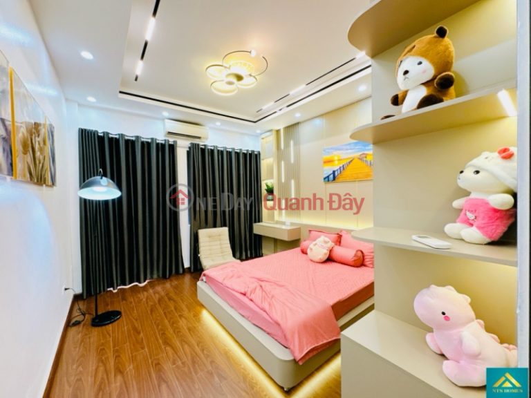 HIẾM-NHÀ ĐẸP NHƯ CUNG ĐIỆN-TRIỀU KHÚC-TÂN TRIỀU-5 TẦNG-GIÁ 4,98 TỶ