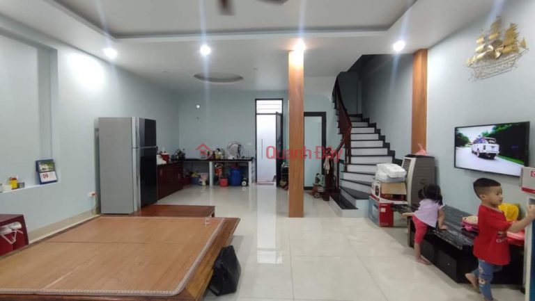 Bán nhà phố Văn La Văn Phú Hà Đông HN 55 m 4 tầng dân xây mt 4m giá 7 tỷ 5 ô tô đỗ cửa vào sân