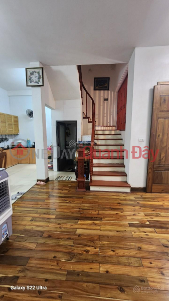 Chính chủ cần bán nhà 65m2 * 3 tầng. 8m ô tô đỗ ngày đêm. 5,8 tỷ