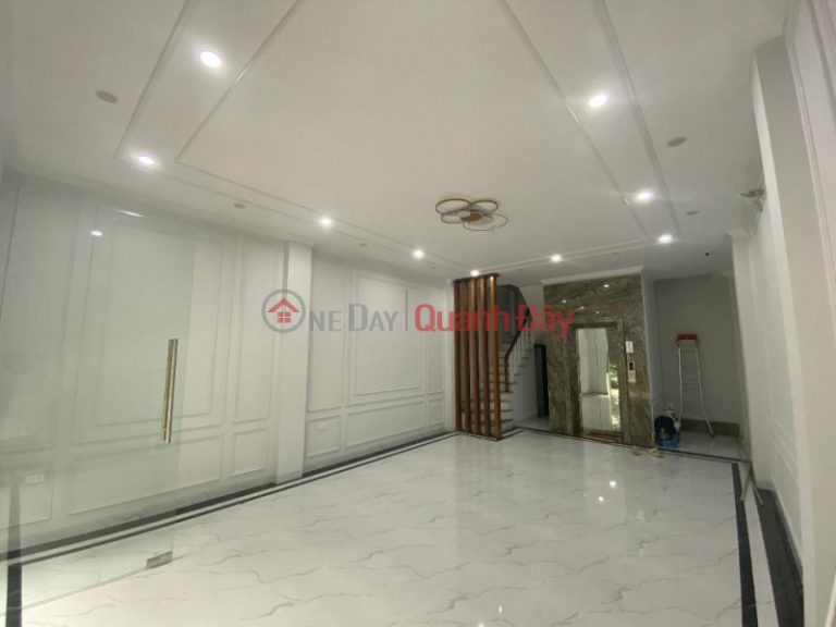 CẦN SANG TÊN LÔ ĐẤT DỊCH VỤ VẠN PHÚC 7 TẦNG DÂN XÂY CÓ THANG MÁY