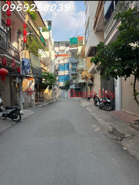BÁN NHÀ PHỐ NGUYỄN CÔNG TRỨ- VĂN QUÁN- HÀ ĐÔNG- 80m2- 3 TẦNG- 8TỶ650- 20M RA Ô TÔ TRÁNH