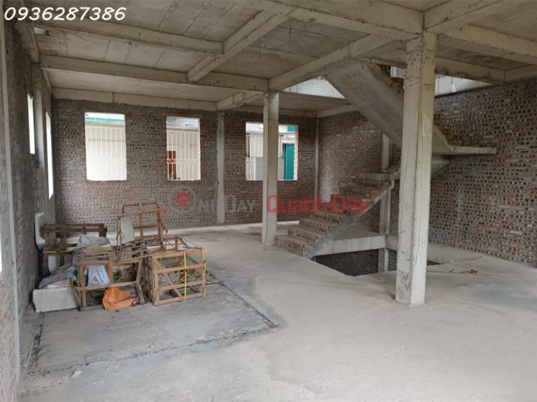 Cho thuê Nhà chia lô KĐT Phú Lương, 2 mặt thoáng, DT 90m2 x 4 tầng, xe công tơ nơ đỗ cửa, hoàn tất xây thô.